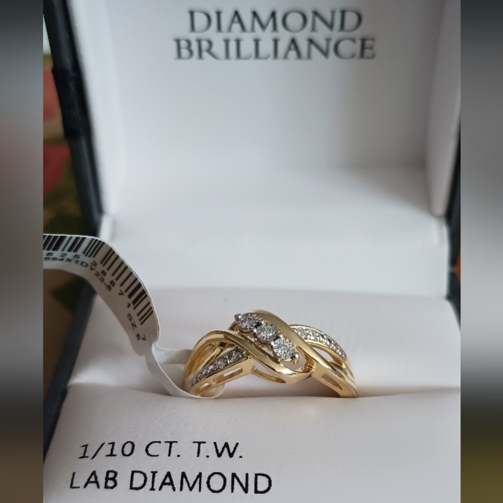 Lab Diamond Ring In Sterling Silver Setting - Picture 2 of 11